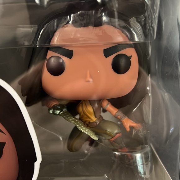POP! Funko Disney RAYA and The Last Dragon # 999 NIB - Picture 2 of 7